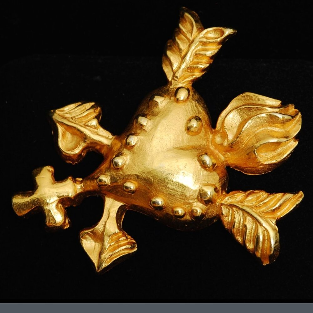 Christian Lacroix Gold Tone Pin With Arrows Through A Heart - France